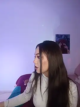 paariiss  online show from 06/17/26, 12:13