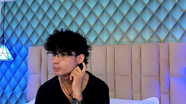 Sofia-Ethan online show from 05/31/26, 01:29