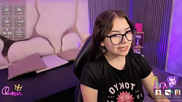 Snapshot of andrea_tay1 chatting on 06/19/26, 07:06 andrea tay1 online show from 06/19/26, 07:06