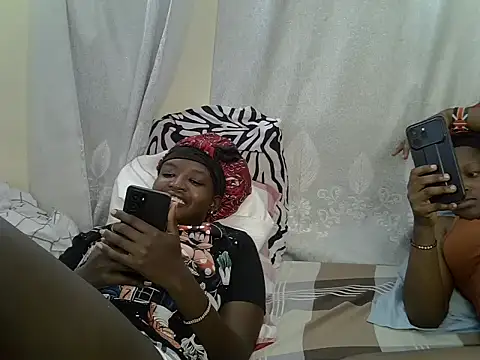 Snapshot of Lorainebabes chatting on 05/31/26, 02:02 Lorainebabes online show from 05/31/26, 02:02