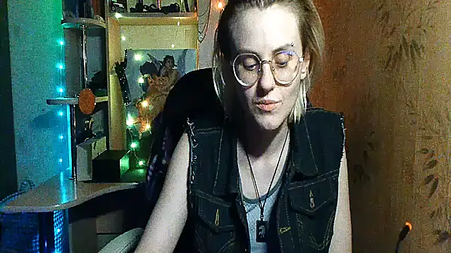   Freya    online show from 05/19/26, 09:32