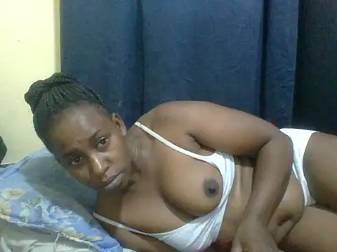 Snapshot of naughty-slender chatting on 06/16/26, 04:15 naughty-slender online show from 06/16/26, 04:15