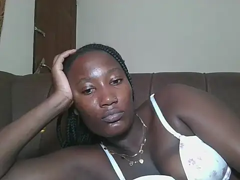 misspretty001 online show from 06/08/26, 02:28