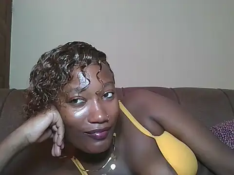 misspretty001 online show from 06/20/26, 01:36