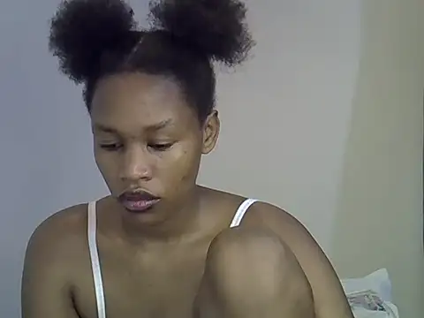 Snapshot of ANGEL_MIA23 chatting on 05/28/26, 01:58 ANGEL MIA23 online show from 05/28/26, 01:58