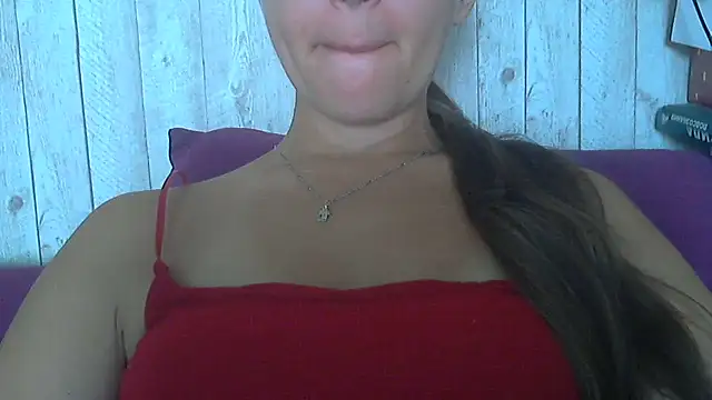 Snapshot of Bella--White chatting on 07/06/26, 05:37 Bella--White online show from 07/06/26, 05:37