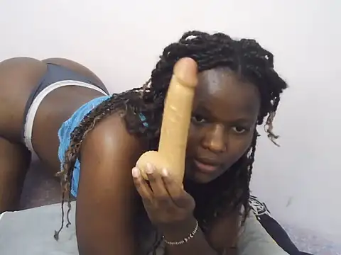 hotcandy001 online show from 06/05/26, 10:54
