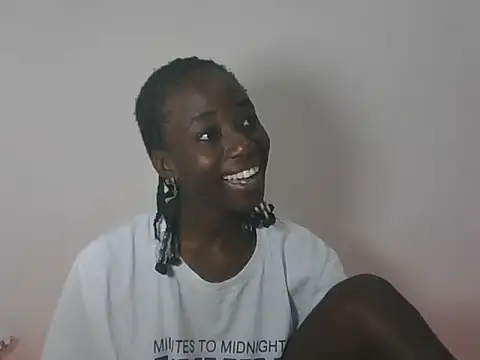 Darkpretty23 online show from 05/25/26, 03:29