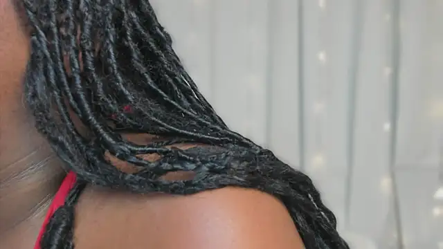 Snapshot of Ayanaa_Ebony_ chatting on 06/15/26, 11:23 Ayanaa Ebony online show from 06/15/26, 11:23