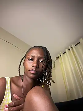 Snapshot of wetfreakyM chatting on 05/15/26, 02:35 wetfreakyM online show from 05/15/26, 02:35