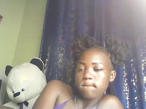 Snapshot of hot_chocolate222 chatting on 05/29/26, 12:25 hot chocolate222 online show from 05/29/26, 12:25