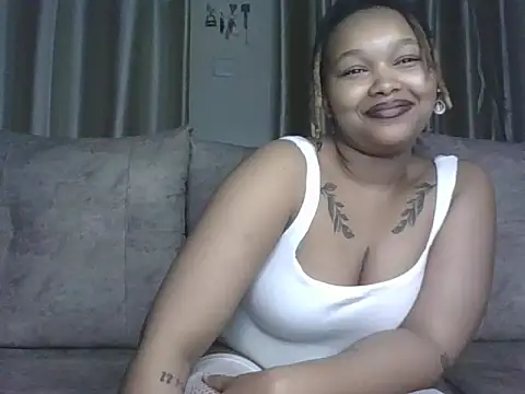 Snapshot of Candy_Tracy chatting on 06/18/26, 10:36 Candy Tracy online show from 06/18/26, 10:36