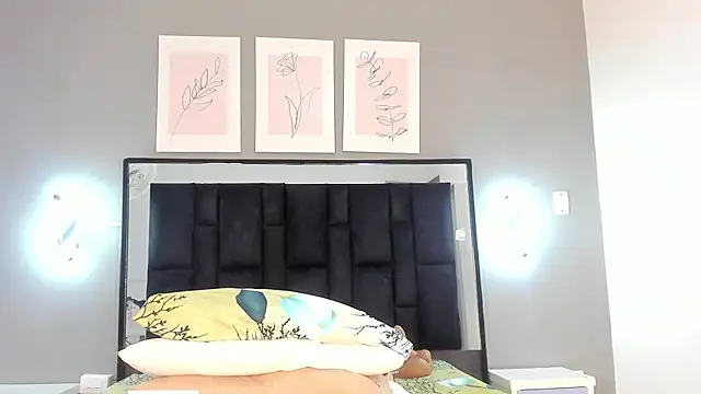 zoe curvyy online show from 06/05/26, 12:11
