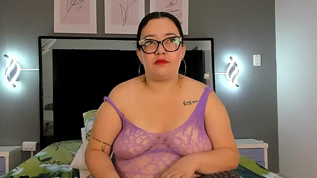 zoe curvyy online show from 07/03/26, 12:11