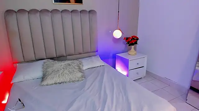 alessiaowen  online show from 06/02/26, 07:16