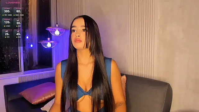 Snapshot of VanesaGuzman chatting on 06/16/26, 11:57 VanesaGuzman online show from 06/16/26, 11:57
