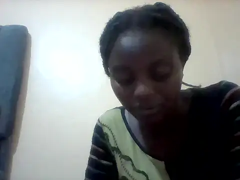 Snapshot of liligal chatting on 05/19/26, 07:31 liligal online show from 05/19/26, 07:31
