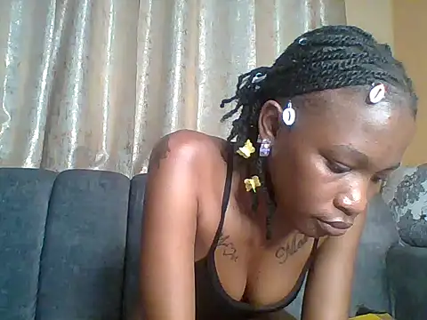 Snapshot of Sexy_dotta chatting on 05/27/26, 01:52 Sexy dotta online show from 05/27/26, 01:52