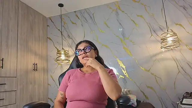 MarianaSecretx online show from 05/19/26, 12:22