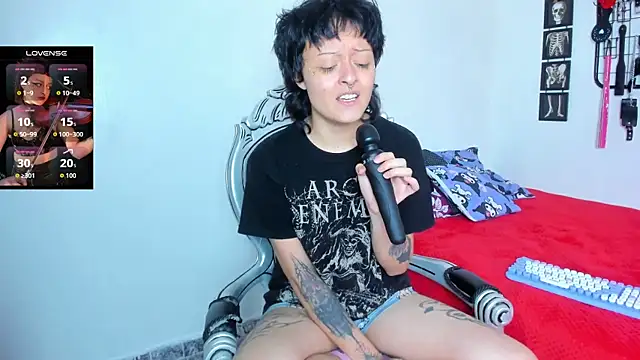 Snapshot of baby_punk_ chatting on 07/02/26, 10:27 baby punk online show from 07/02/26, 10:27