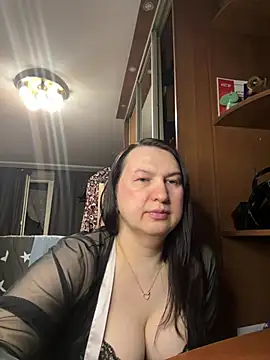 Snapshot of EvaBeautyXxX chatting on 06/07/26, 10:57 EvaBeautyXxX online show from 06/07/26, 10:57
