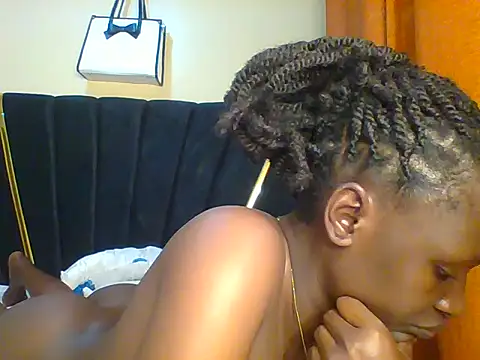 Snapshot of petite_cuteass chatting on 06/10/26, 05:56 petite cuteass online show from 06/10/26, 05:56