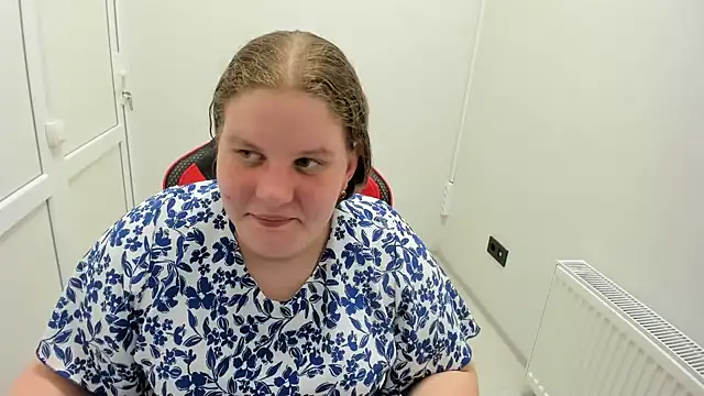 Bella shyy  online show from 06/17/26, 12:07