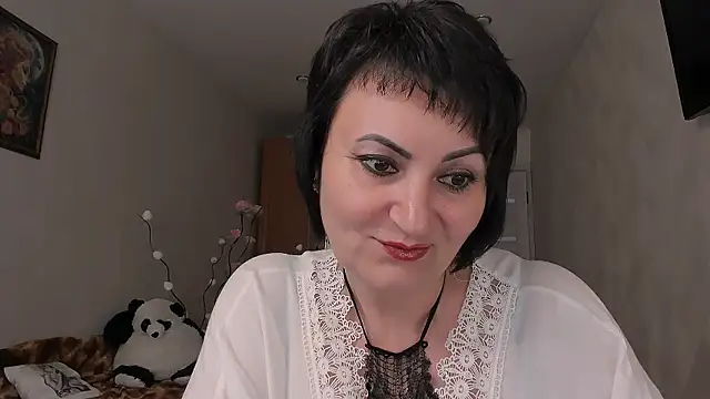 Snapshot of Helen_Beller chatting on 06/26/26, 02:10 Helen Beller online show from 06/26/26, 02:10