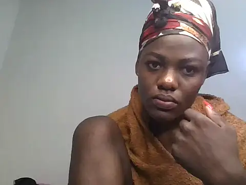 Hot Berry18 online show from 05/18/26, 02:18