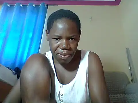 Snapshot of Blacksexyqueen24 chatting on 06/16/26, 05:43 Blacksexyqueen24 online show from 06/16/26, 05:43