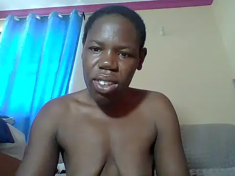 Snapshot of Blacksexyqueen24 chatting on 06/17/26, 06:16 Blacksexyqueen24 online show from 06/17/26, 06:16