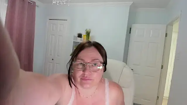 Vika73 online show from 02/14/25, 09:21