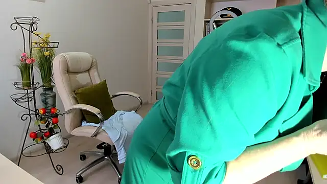 Vika73 online show from 01/10/26, 12:07