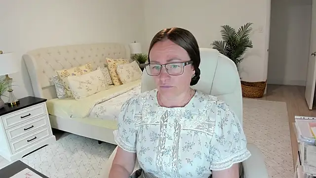 Vika73 online show from 05/11/26, 05:10