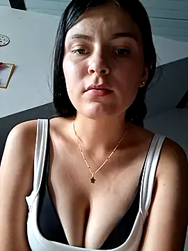 Snapshot of Yeras_ chatting on 06/05/26, 05:18 Yeras online show from 06/05/26, 05:18