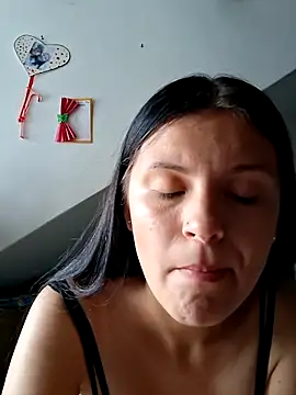 Snapshot of Yeras_ chatting on 06/10/26, 02:05 Yeras online show from 06/10/26, 02:05