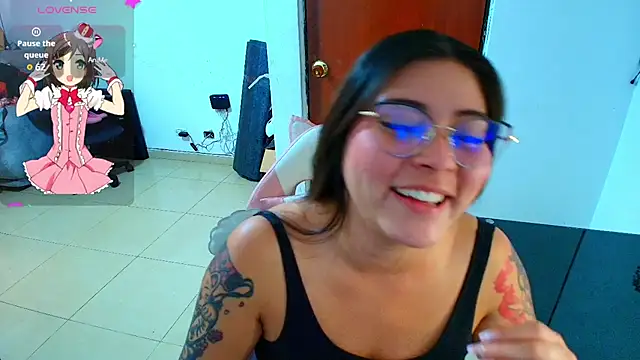 Snapshot of hanna_2026 chatting on 07/17/26, 08:57 hanna 2026 online show from 07/17/26, 08:57