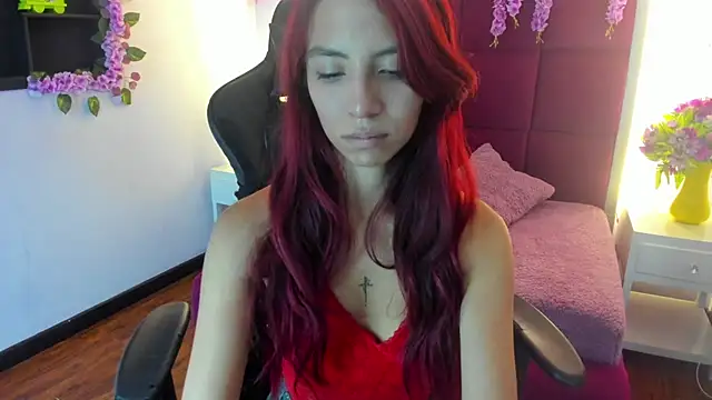 Snapshot of NinaaXXX_ chatting on 06/27/26, 06:46 NinaaXXX online show from 06/27/26, 06:46