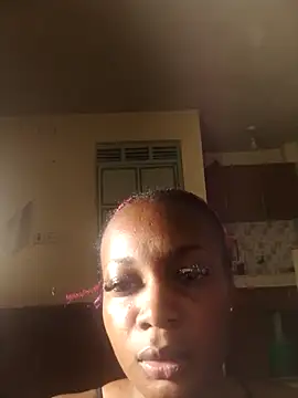 Snapshot of _Luxurydoll chatting on 06/12/26, 11:35 Luxurydoll online show from 06/12/26, 11:35