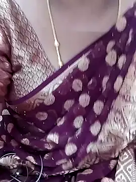 Snapshot of Tamil_Hot_Kulfi chatting on 06/04/26, 04:51 Tamil Hot Kulfi online show from 06/04/26, 04:51