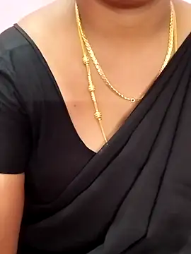 Snapshot of Tamil_Hot_Kulfi chatting on 06/06/26, 03:33 Tamil Hot Kulfi online show from 06/06/26, 03:33
