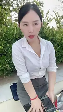 Snapshot of lylxili chatting on 07/20/26, 10:39 lylxili online show from 07/20/26, 10:39