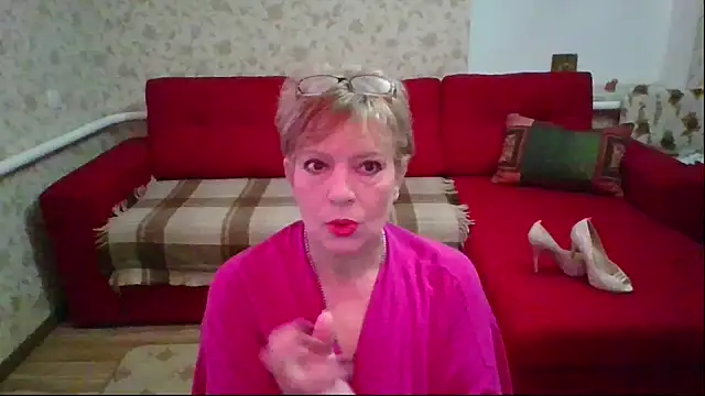 Snapshot of SamantaxFocs chatting on 06/05/26, 03:24 SamantaxFocs online show from 06/05/26, 03:24