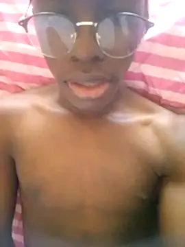 Snapshot of koko_nut chatting on 05/19/26, 11:16 koko nut online show from 05/19/26, 11:16
