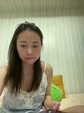 Snapshot of CRROO-AA chatting on 06/30/26, 12:28 CRROO-AA online show from 06/30/26, 12:28