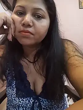 Snapshot of Miss_kirtii chatting on 05/28/26, 06:00 Miss kirtii online show from 05/28/26, 06:00