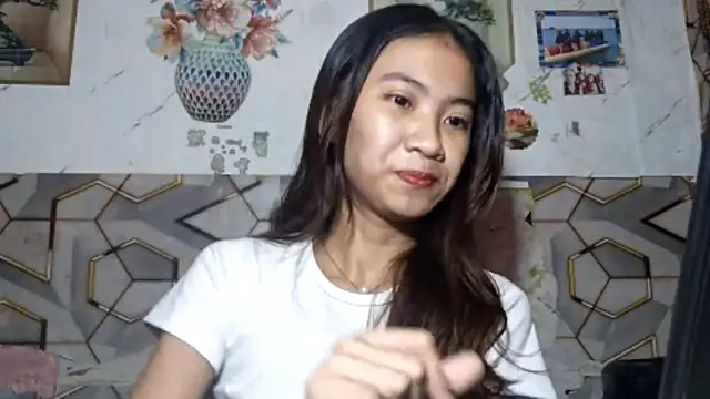 Snapshot of DeeannGunby chatting on 07/11/26, 04:10 DeeannGunby online show from 07/11/26, 04:10