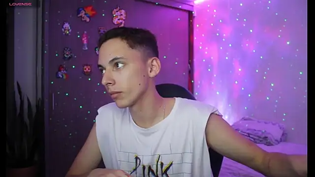 Snapshot of archi_love chatting on 02/05/25, 07:18 archi love online show from 02/05/25, 07:18