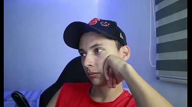 Snapshot of archi_love chatting on 03/11/25, 07:04 archi love online show from 03/11/25, 07:04