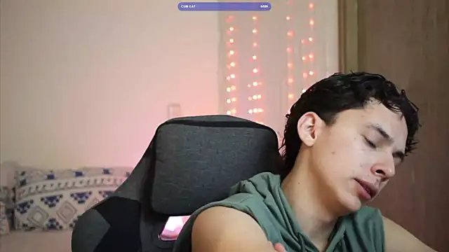 archi love online show from 04/25/26, 05:21